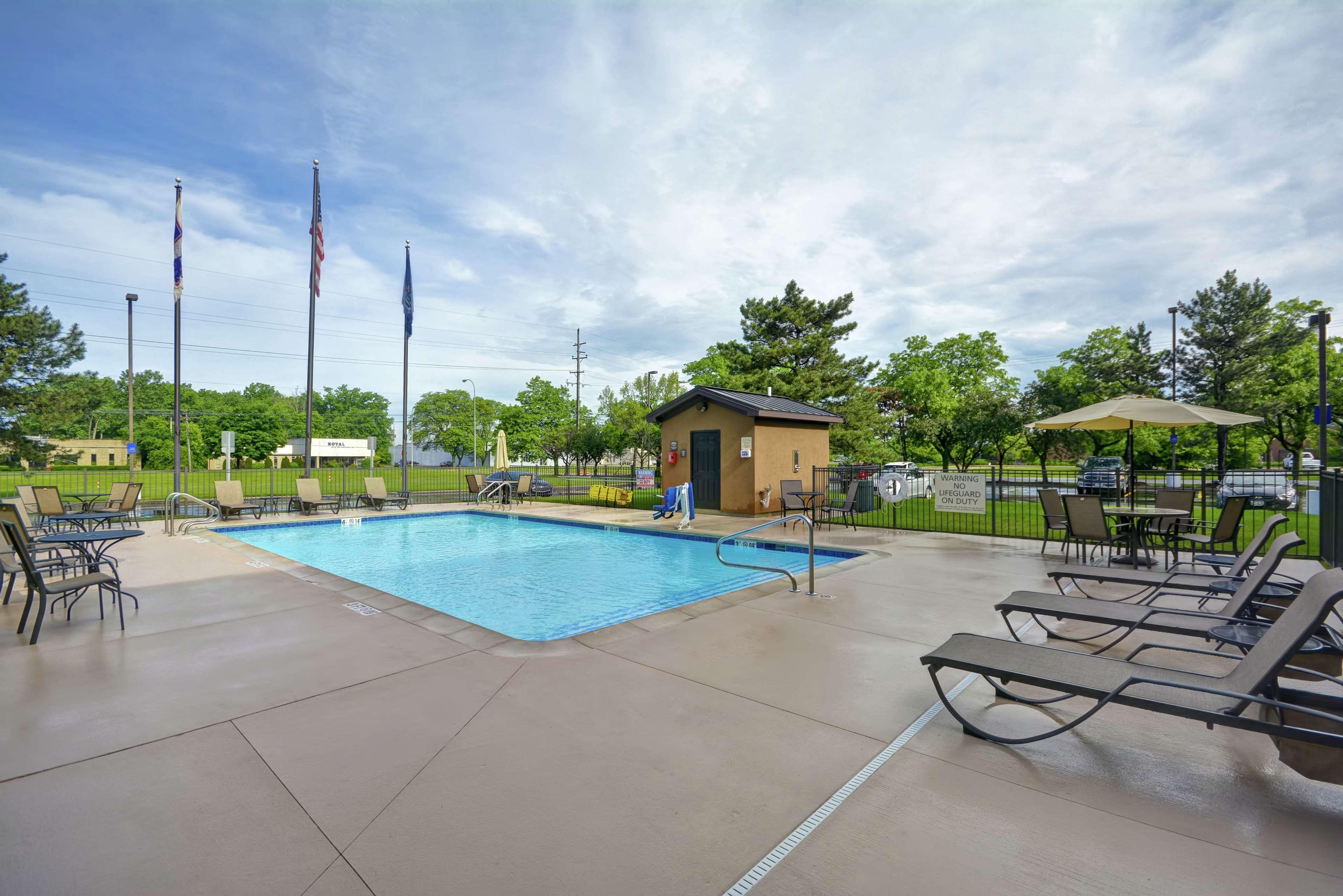 Hampton Inn Detroit Madison Heights South Troy Exterior photo