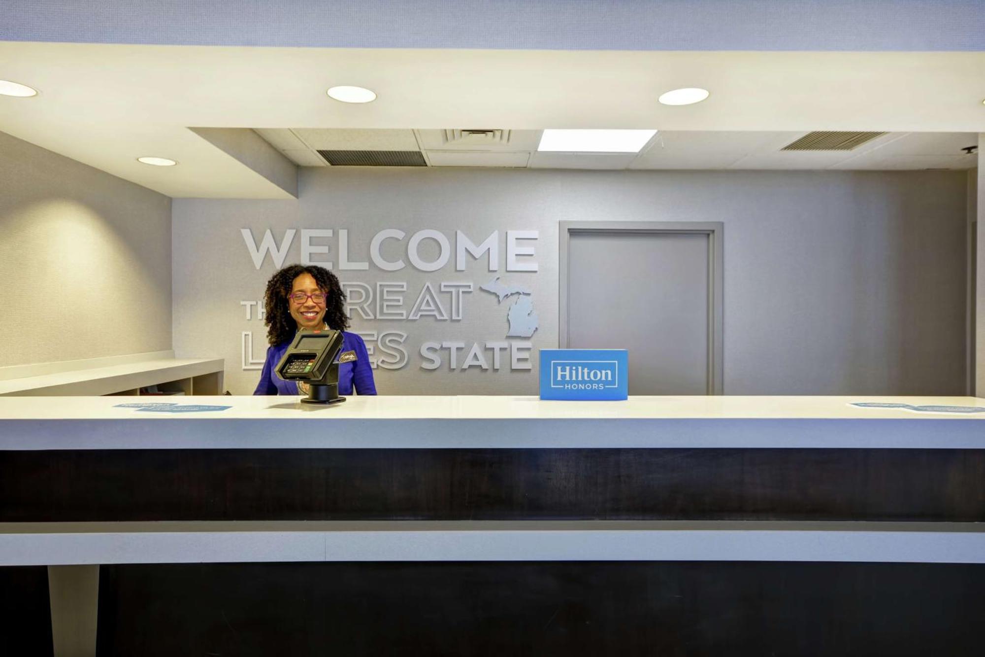 Hampton Inn Detroit Madison Heights South Troy Exterior photo