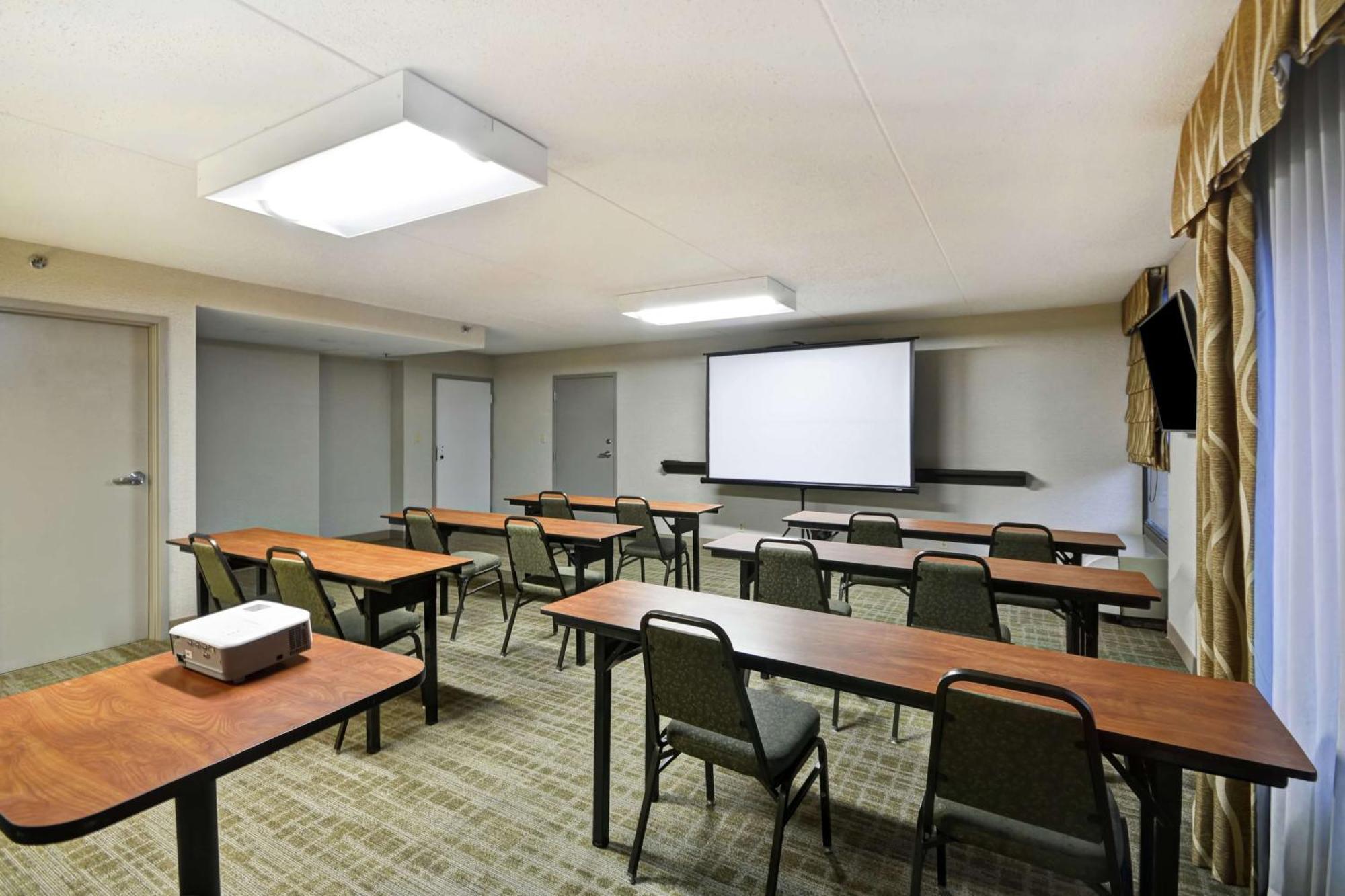 Hampton Inn Detroit Madison Heights South Troy Exterior photo