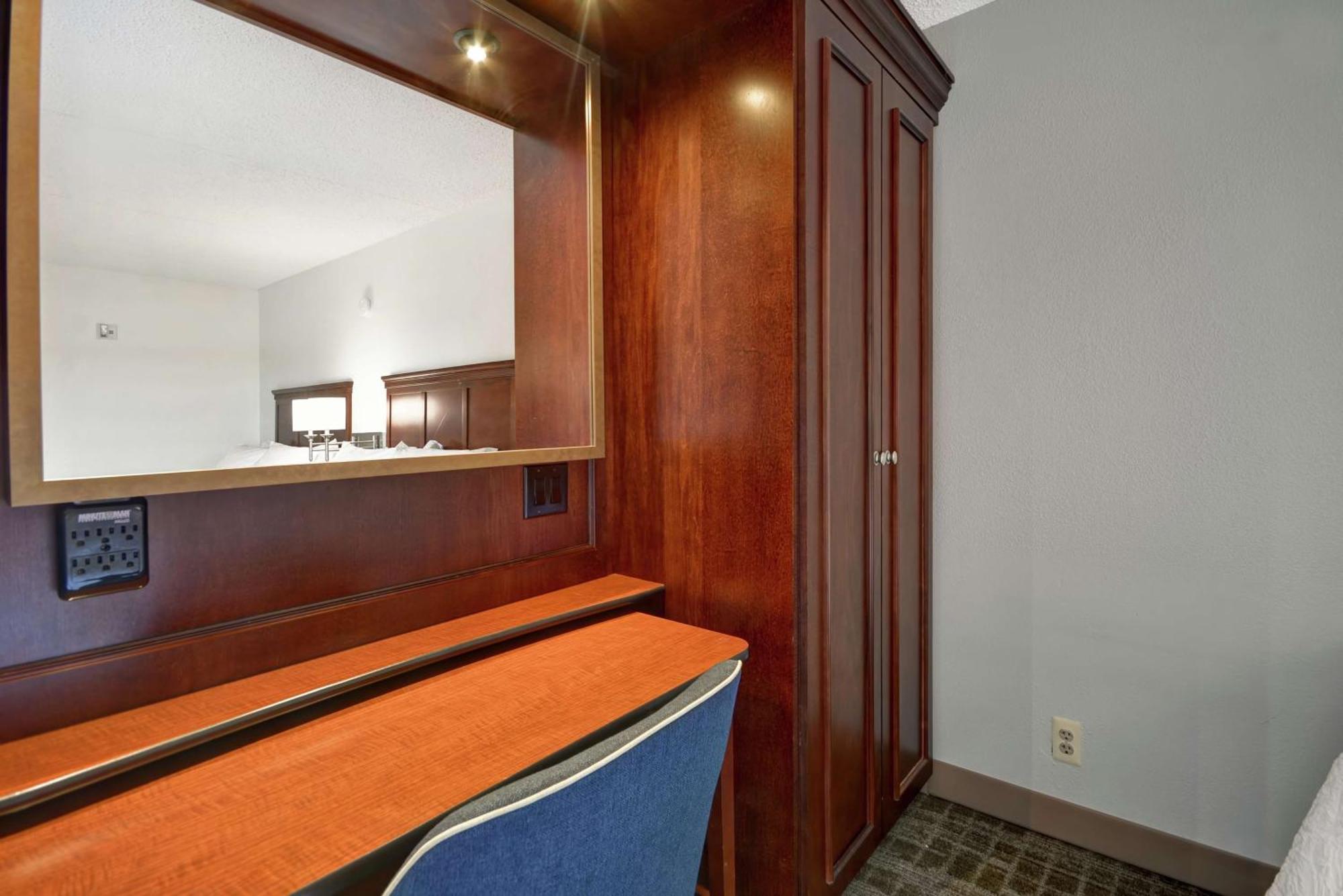 Hampton Inn Detroit Madison Heights South Troy Exterior photo