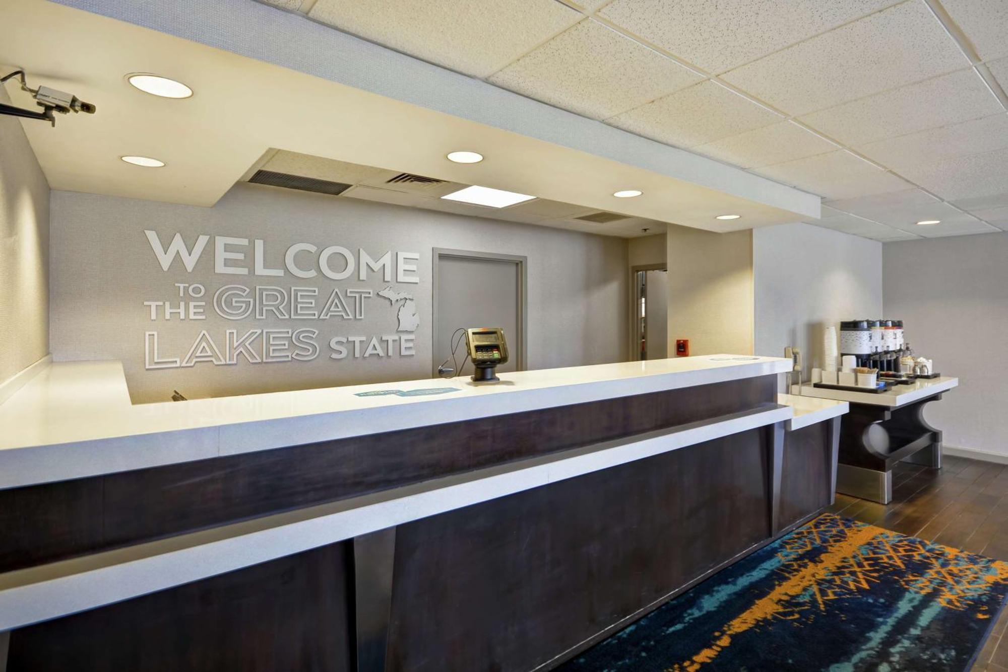 Hampton Inn Detroit Madison Heights South Troy Exterior photo