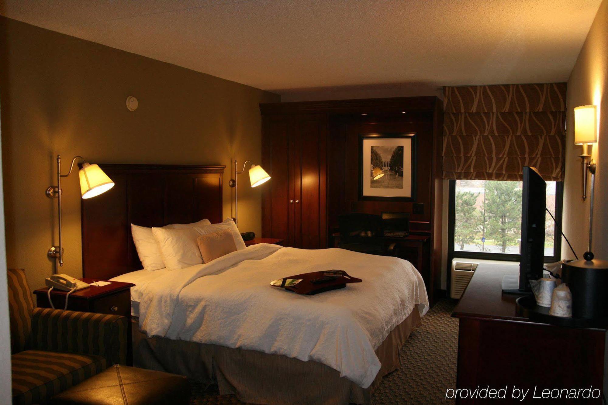 Hampton Inn Detroit Madison Heights South Troy Room photo