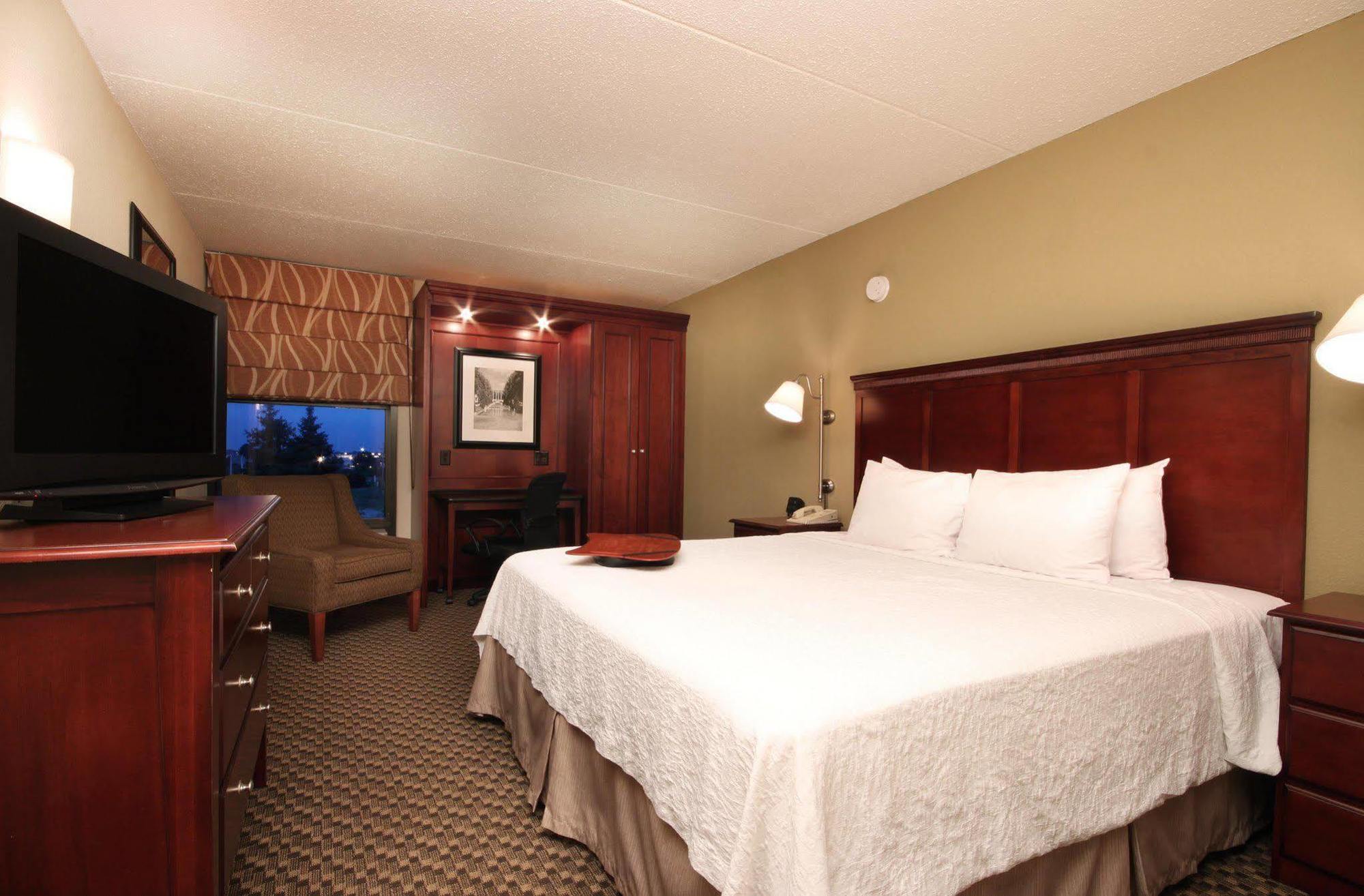 Hampton Inn Detroit Madison Heights South Troy Room photo