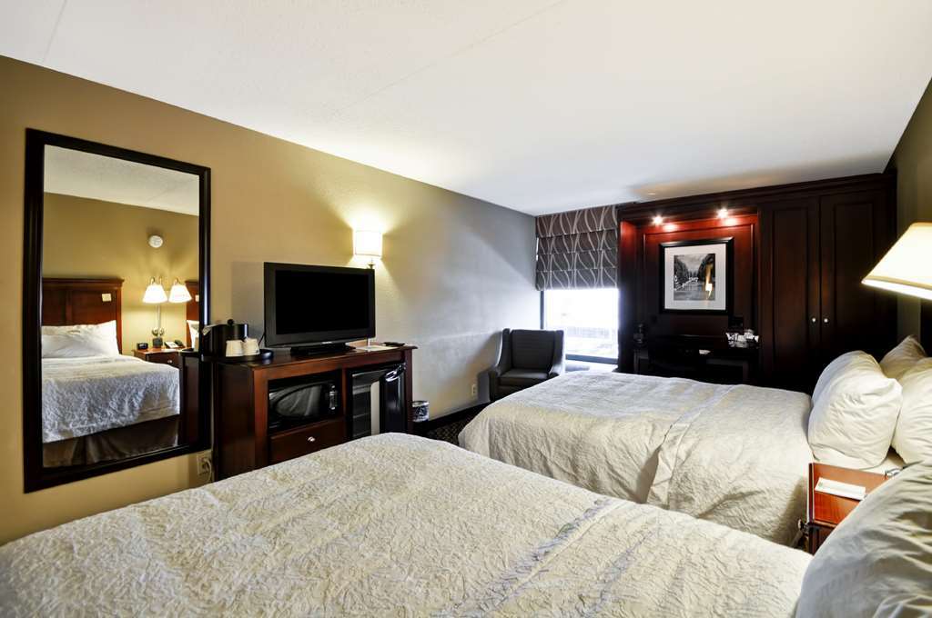 Hampton Inn Detroit Madison Heights South Troy Room photo
